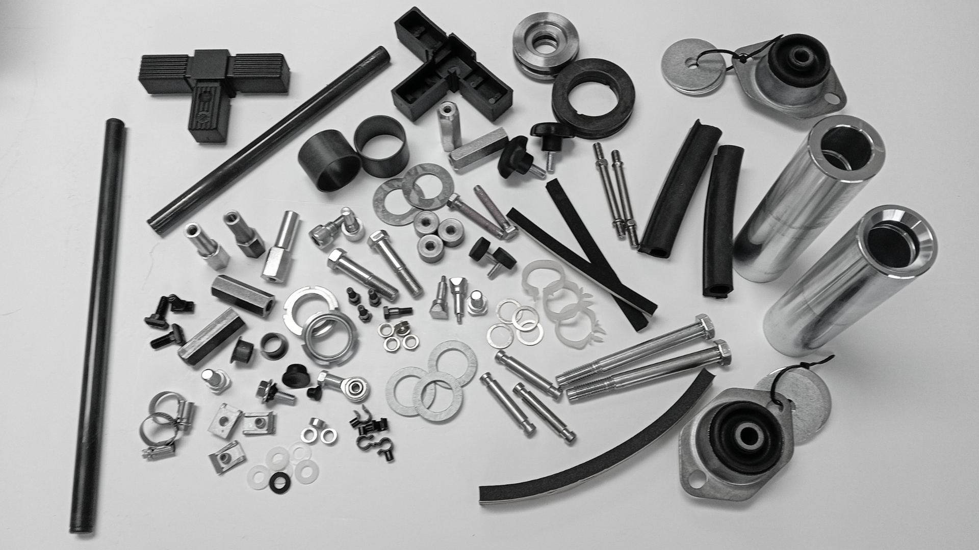 Madimport_almacen_importaciones_Madrid_Espana_productos_suministros-industriales_productos-bajo-plano