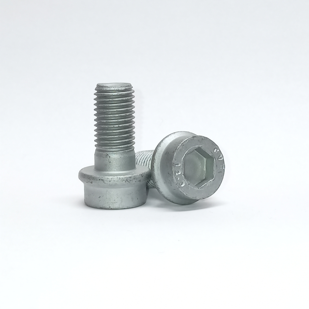 madimport_distribucion-tornilleria-articulos-fijacion_productos_gestion-importaciones-almacenes_madrid-espana_productos-bajo-plano_DIN-912-cabeza-rebajada