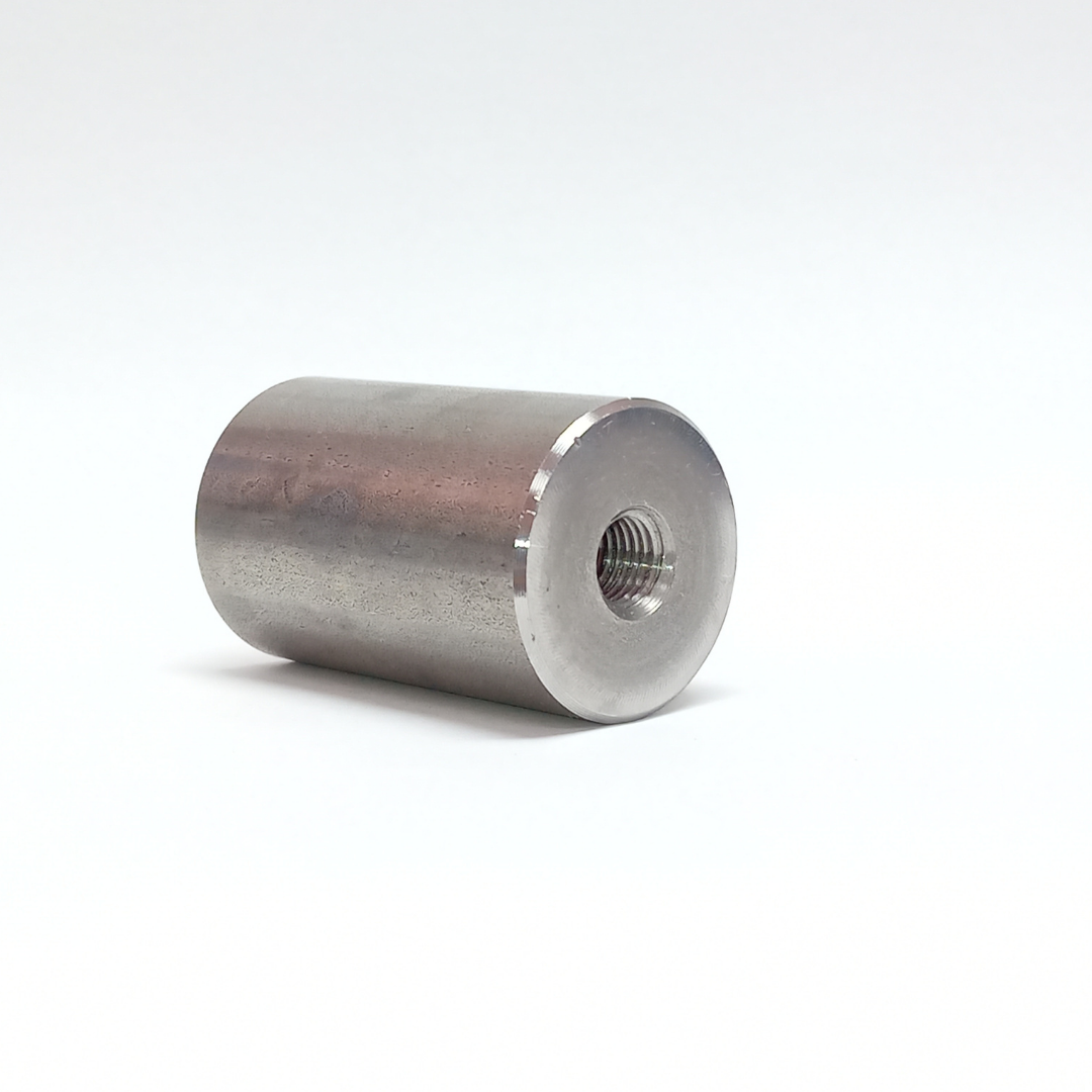 madimport_distribucion-tornilleria-articulos-fijacion_productos_gestion-importaciones-almacenes_madrid-espana_productos-bajo-plano_casquillo-mecanizado-segun-plano